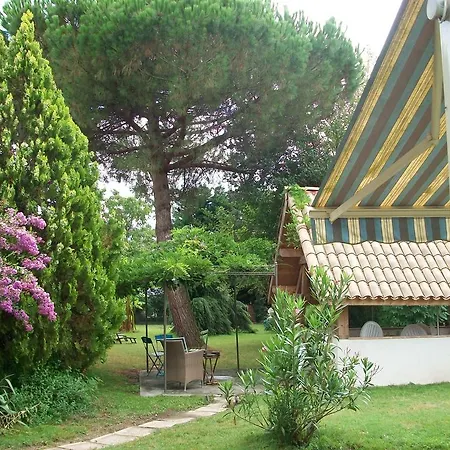 Chambres D'hotes Domaine Les Massiots Отель типа 