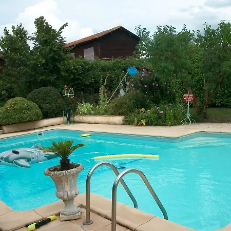 Chambres D'hotes Domaine Les Massiots Отель типа 