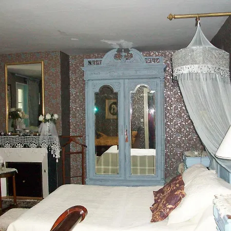 Chambres D'hotes Domaine Les Massiots 2*